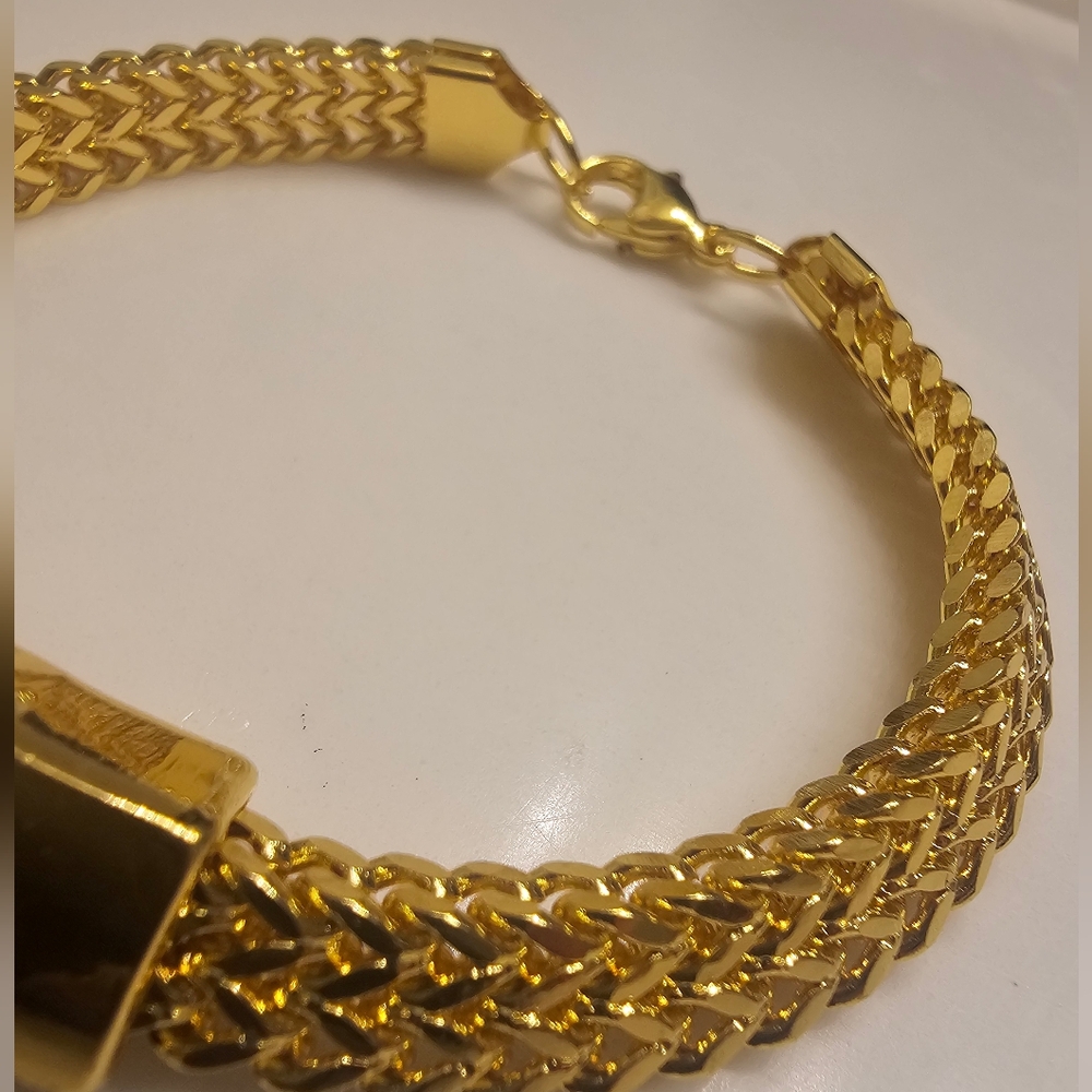 Lioness Gold Lion Head Chain Bracelet - Picture 8 of 16